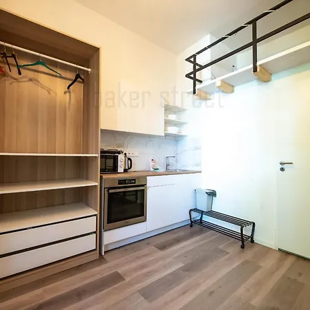 Апартаменты Storey Close To Metro Palmovka