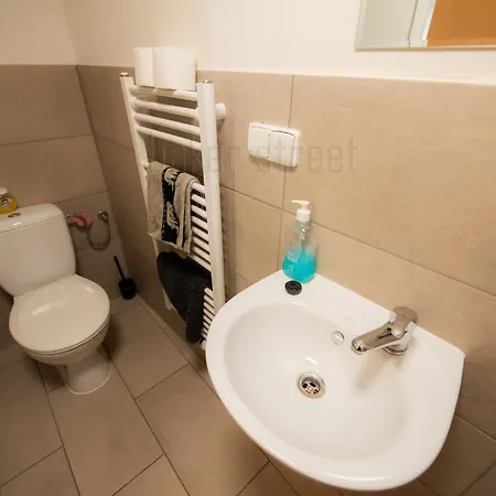 Апартаменты Storey Close To Metro Palmovka *